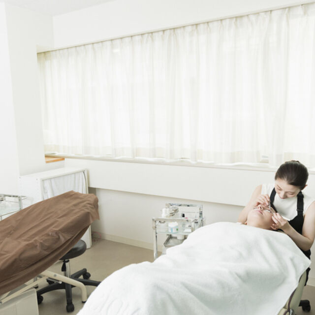 皮膚やまつ毛への負担が小さいまつ毛カール